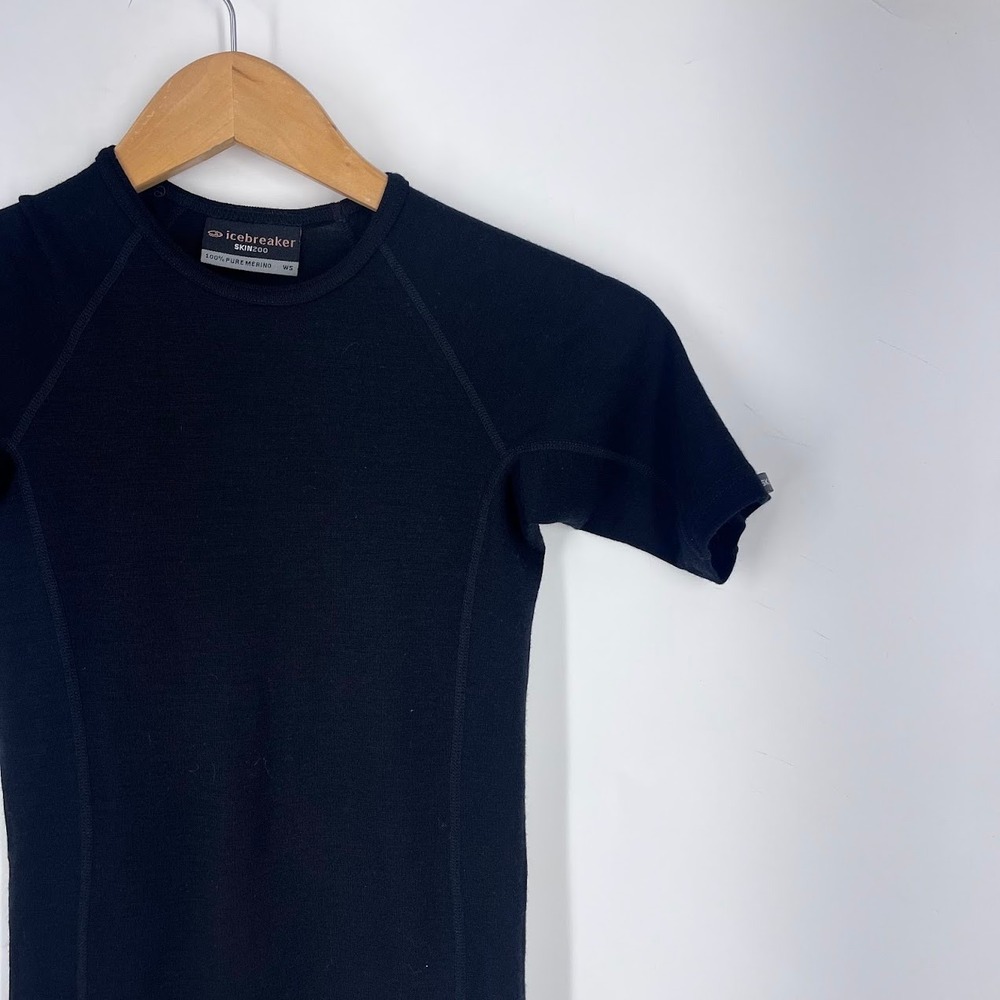 Icebreaker Skin 200 Black 100% Merino Wool Base Layer Short Sleeve Top Womens WS - Picture 5 of 13